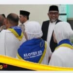 Sekretaris Daerah Provinsi Jambi, Sudirman secara resmi melepas 445 Jamaah Calon Haji (JCH) Kloter BTH 23