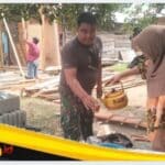 Seceret Teh Hangat Ibu Upik Mewarnai Kebersamaan Masyarakat dengan Satgas TMMD Ke-129 Kodim 0416/Bute