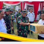 Ketua Tim Wasev TMMD Ke-129 Kodim 0416/Bute Berikan Bantuan Sargal ke Datuk Rio Tanjung Agung