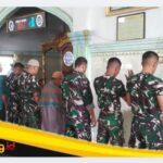 Disela Kesibukan Personel Satgas TMMD Ke-129 Kodim 0416 Sholat Berjamaah Bersama Masyarakat