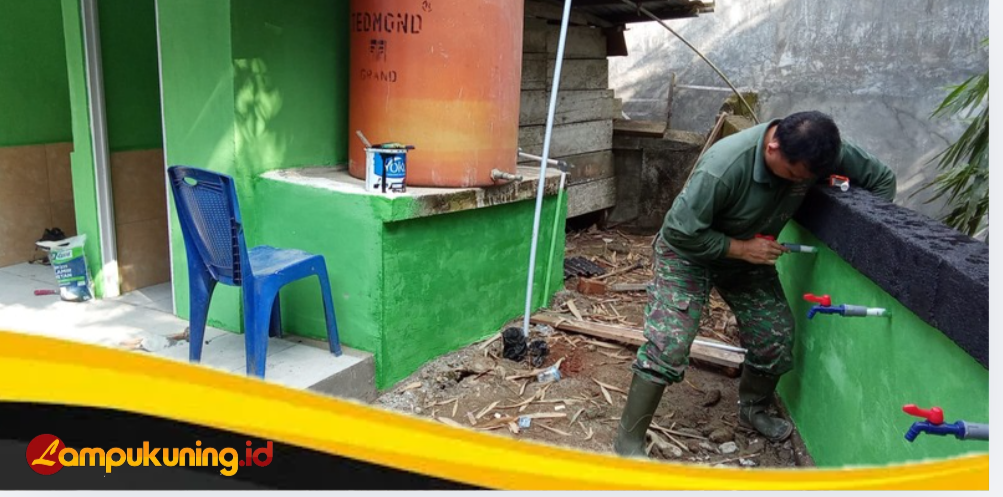 Guna Memperlancar Jamaah Mengambil Wudhu, Satgas TMMD Ke-129 Kodim 0416/Bute Menambah Kran Air