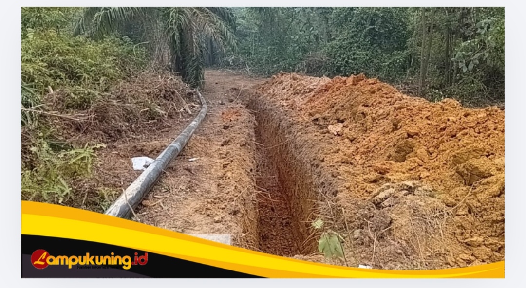 Tak Beri Izin, Kebun Sawit Malah Digali! Warga Somasi PT Montd’Or dan PT Olindo, Tuntut Pipa Dicabut