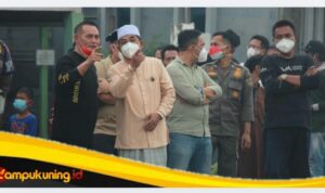IMG_20261016_180811 Bupati Anwar Sadat Tinjau Lokasi Kebakaran di Kuala Tungkal, Pastikan Penanganan dan Pendataan Korban Berjalan Cepat.