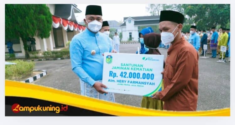 IMG_20261018_173622 Bupati Tebo Serahkan Santunan BPJS untuk Almarhum Pemred Jambiprima.com, Bujang Beri Apresiasi!